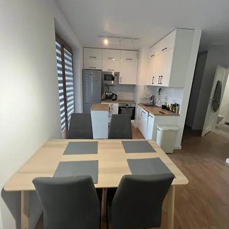 Zakrzowek Z Jacuzzi Апартаменты *