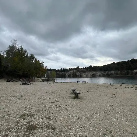 Zakrzowek Z Jacuzzi Lejlighed *