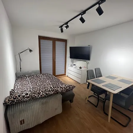 Zakrzówek Z Jacuzzi Apartamento *